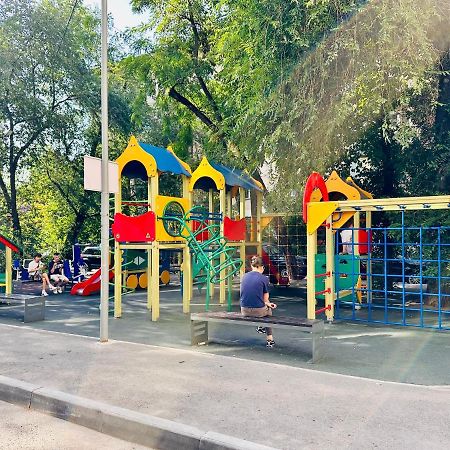 Жк Молодежный В Центре Алматы Ałma Ata Zewnętrze zdjęcie